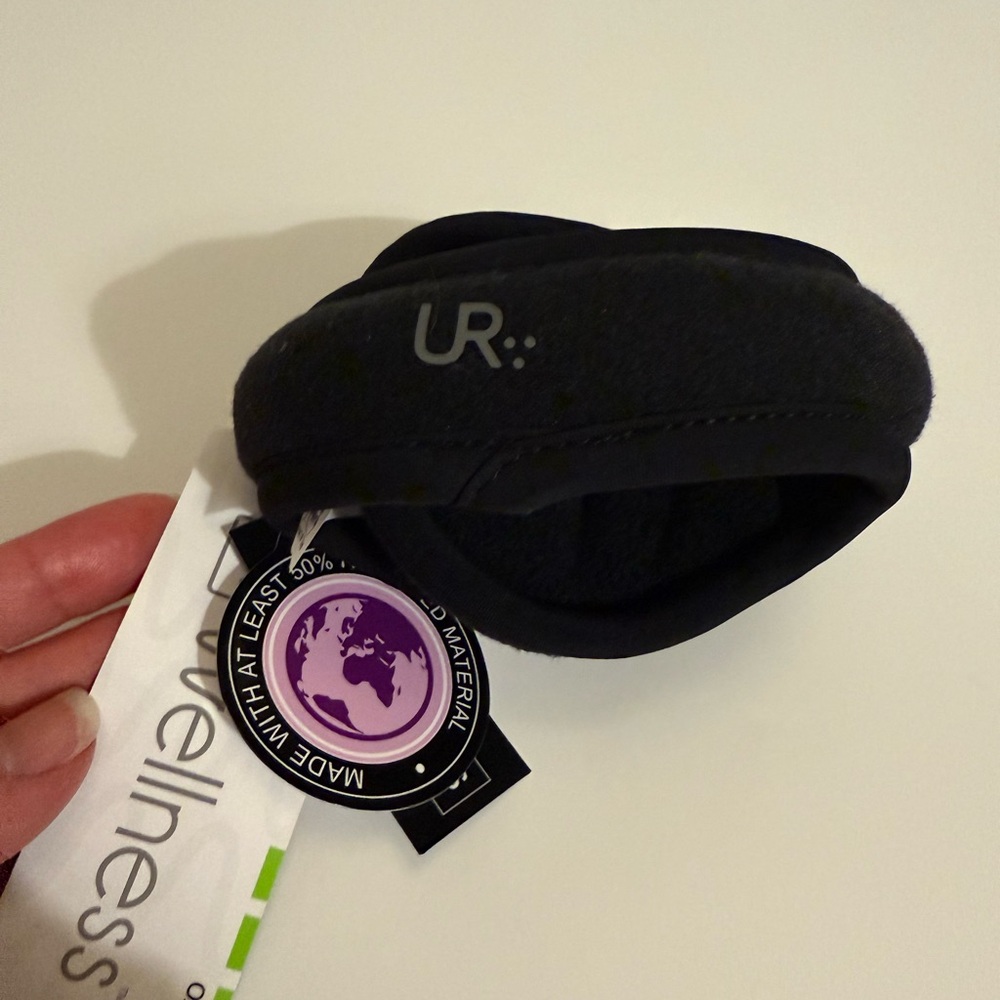 UR Wellness behind the head ear muffs black New with tags